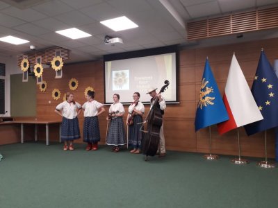 Występ uczniów Liceum Ogólnokształcącego im. P. Stalmacha w Wiśle